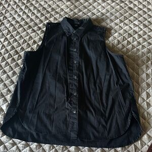 Ann Taylor Black Sleeveless Button-Down Shirt